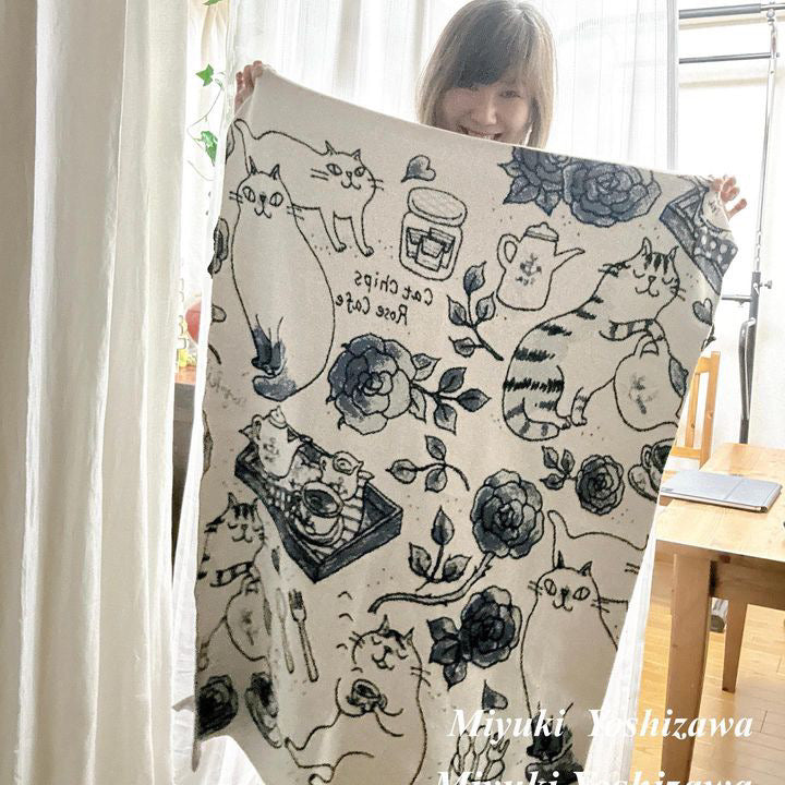 Catchip Blue Rose Cafe / Knit Blanket