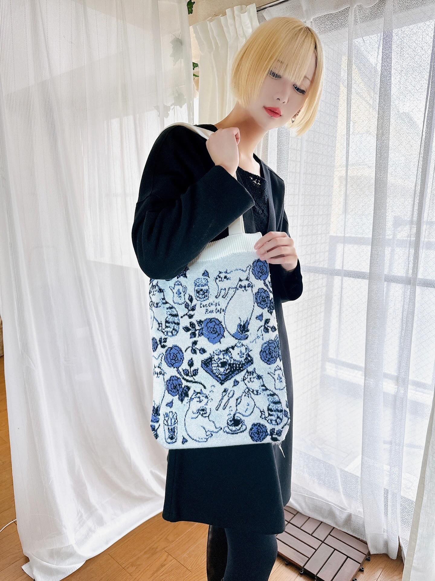 Catchip Blue Rose Cafe / ニットバッグ