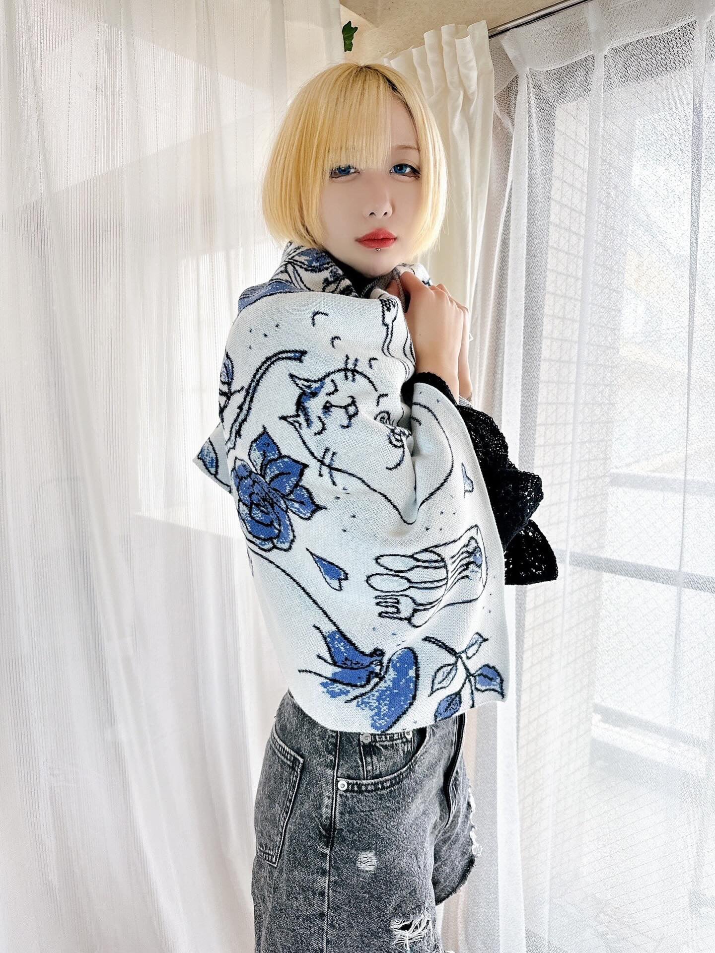 Catchip Blue Rose Cafe / Knit Blanket